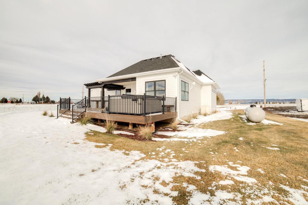 Teton Valley Getaway With Private Deck And Hot Tub! アシュトン エクステリア 写真
