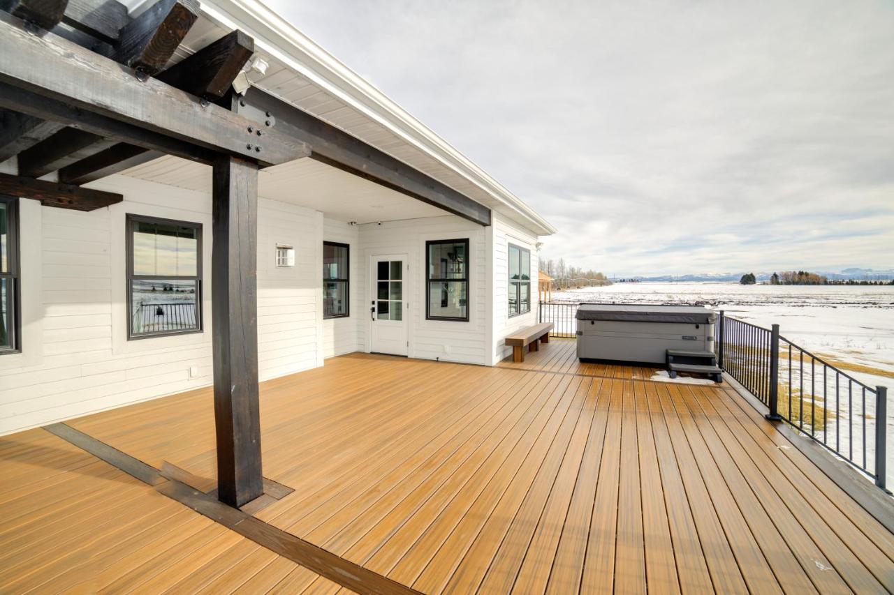 Teton Valley Getaway With Private Deck And Hot Tub! アシュトン エクステリア 写真