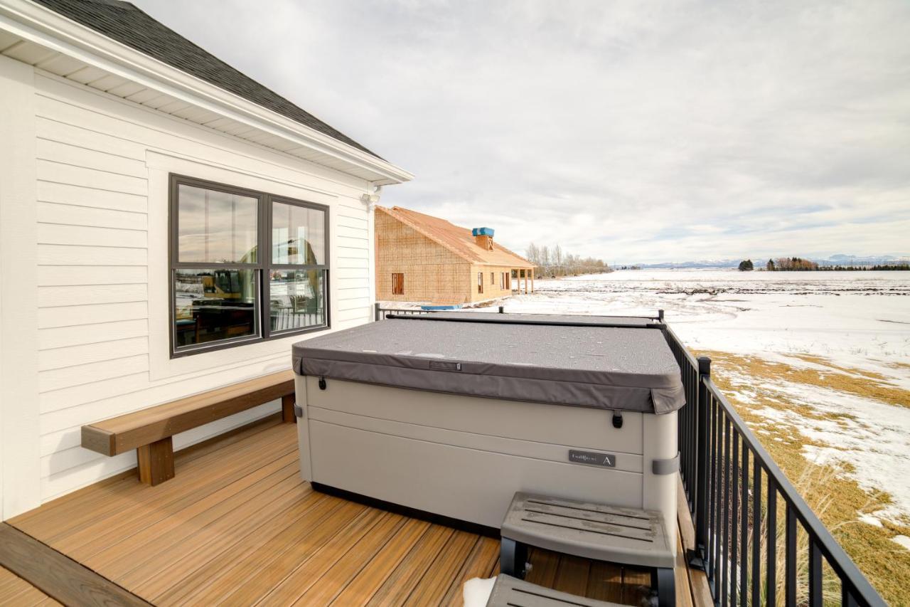 Teton Valley Getaway With Private Deck And Hot Tub! アシュトン エクステリア 写真